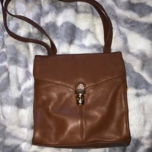 Vintage studio shoulder bag 💼